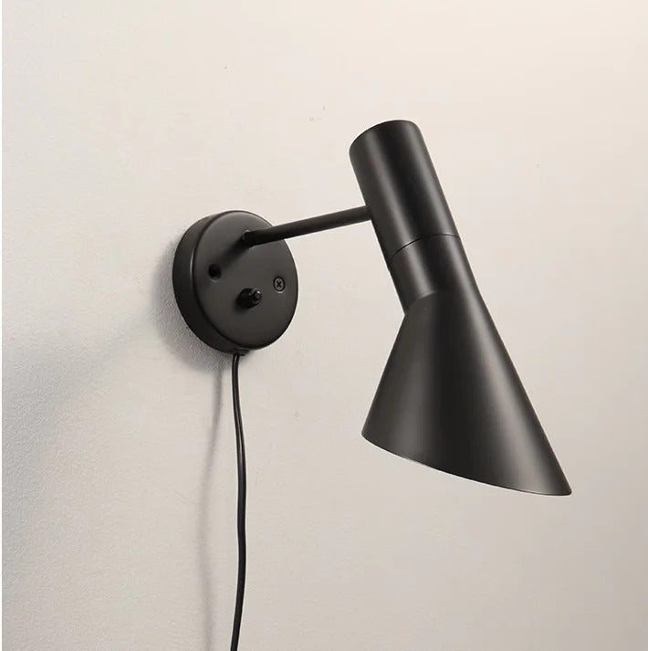 Nordic Minimalist Bedside Wall Lamp Black white Iron Sconce Industrial Retro wall light