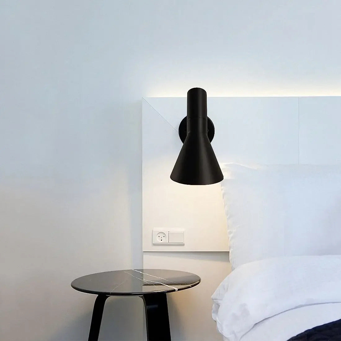 Nordic Minimalist Bedside Wall Lamp Black white Iron Sconce Industrial Retro wall light
