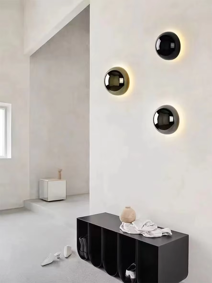 Minimalist Plated Silver Luxurious Wall Lamp Modern Simple Circular Lunar Eclipse sconce