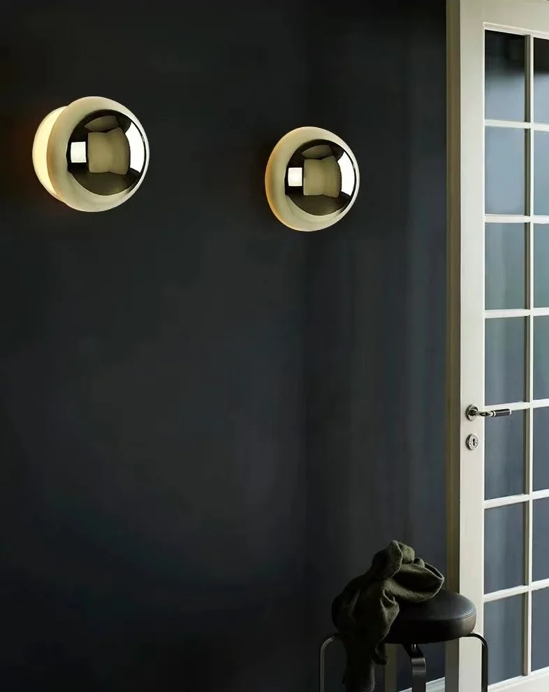 Minimalist Plated Silver Luxurious Wall Lamp Modern Simple Circular Lunar Eclipse sconce