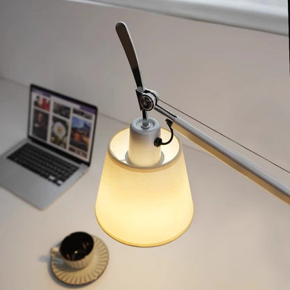 Italian Rocker Arm Table Lamp Nordic Designer Bedroom Bedside Floor Lamps Creative Office Study LED Eye Protection Reading Light