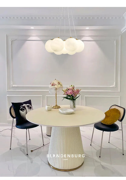 Lustre moderno em estilo creme com bolas de vidro branco, lustre criativo de bolhas LED para sala de estar e quarto, candeeiro nórdico com lua e planetas.