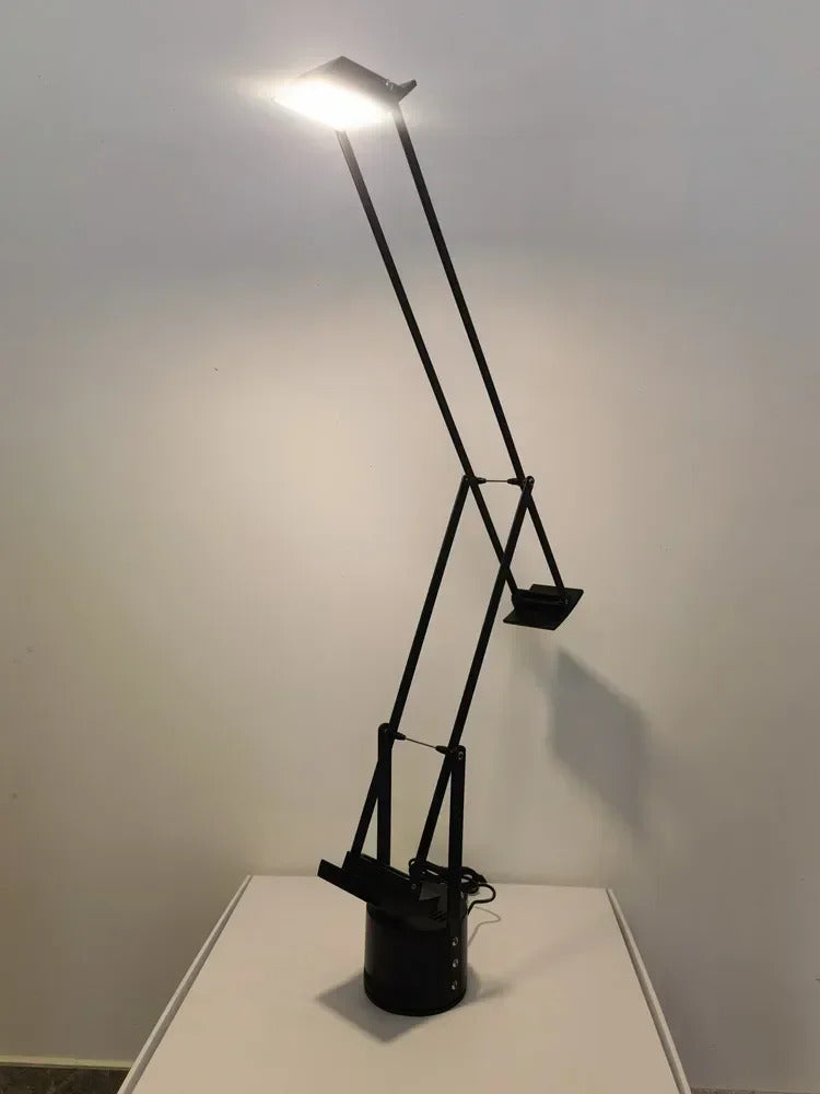 Creative Black Table Lamp for The Study Room Bedroom Bedside Hotel Designer Table Light Home Decor Desk Lamp