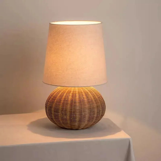 Japanese-style wabi-sabi wind antique bedroom retro bedside lamp hotel homestay designer rattan art woven atmosphere desk lamp