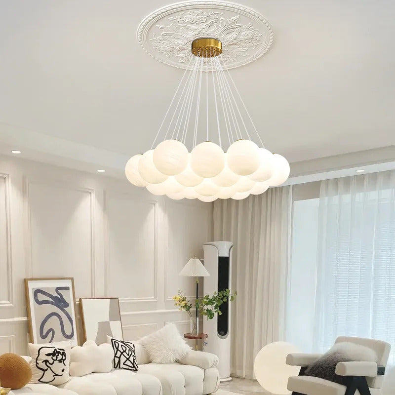 Lustre moderno em estilo creme com bolas de vidro branco, lustre criativo de bolhas LED para sala de estar e quarto, candeeiro nórdico com lua e planetas.