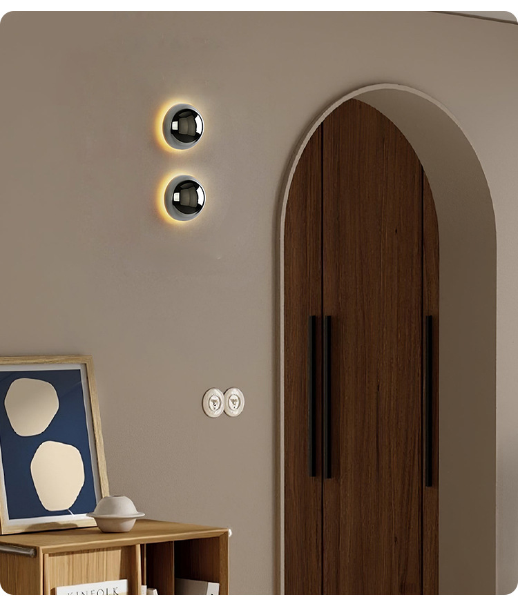 Minimalist Plated Silver Luxurious Wall Lamp Modern Simple Circular Lunar Eclipse sconce