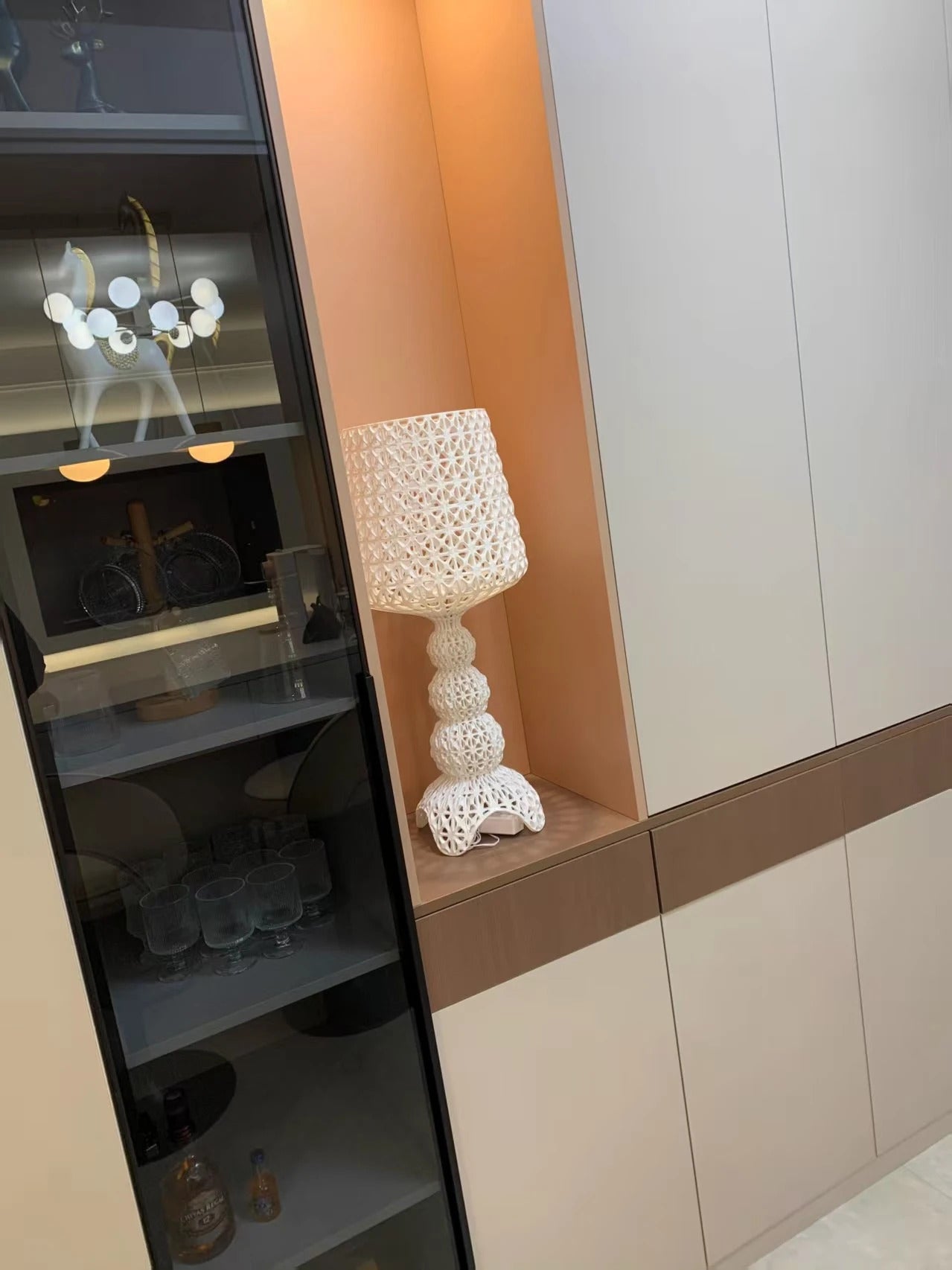 Italian Designer Acrylic Glass Wine Glass Lamp, Suitable For Exhibition Halls, Living Rooms And Bedrooms, Ambient Lamp