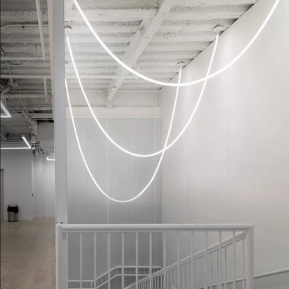 Tracer Loop Chandelier design interieur Light