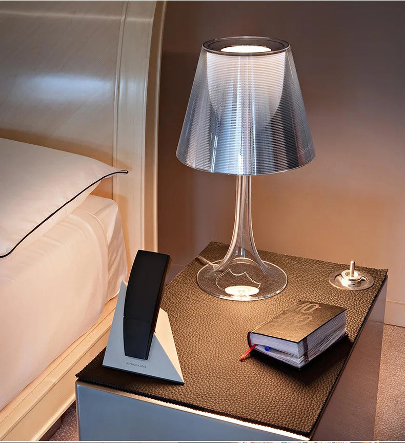 Modern Simple Table Lamp Transparent Acrylic Table Lamps for Living Room Bedroom Study Desk Decor Light Home Bedside Lamp