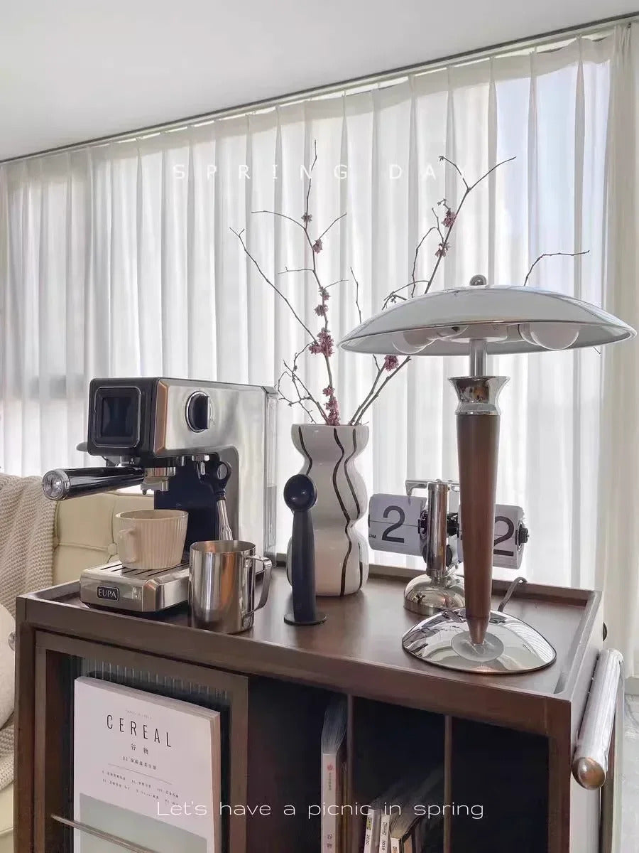 Industrial Style Desk Lamp Nordic Retro Table Light Wooden Iron E14 Bulb Bauhaus Design Study Room Office Bedroom Bedside Decor