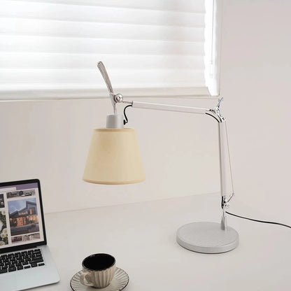 Italian Rocker Arm Table Lamp Nordic Designer Bedroom Bedside Floor Lamps Creative Office Study LED Eye Protection Reading Light