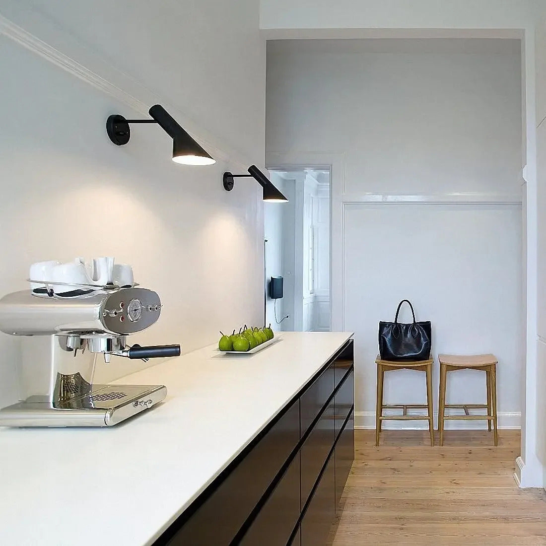 Nordic Minimalist Bedside Wall Lamp Black white Iron Sconce Industrial Retro wall light