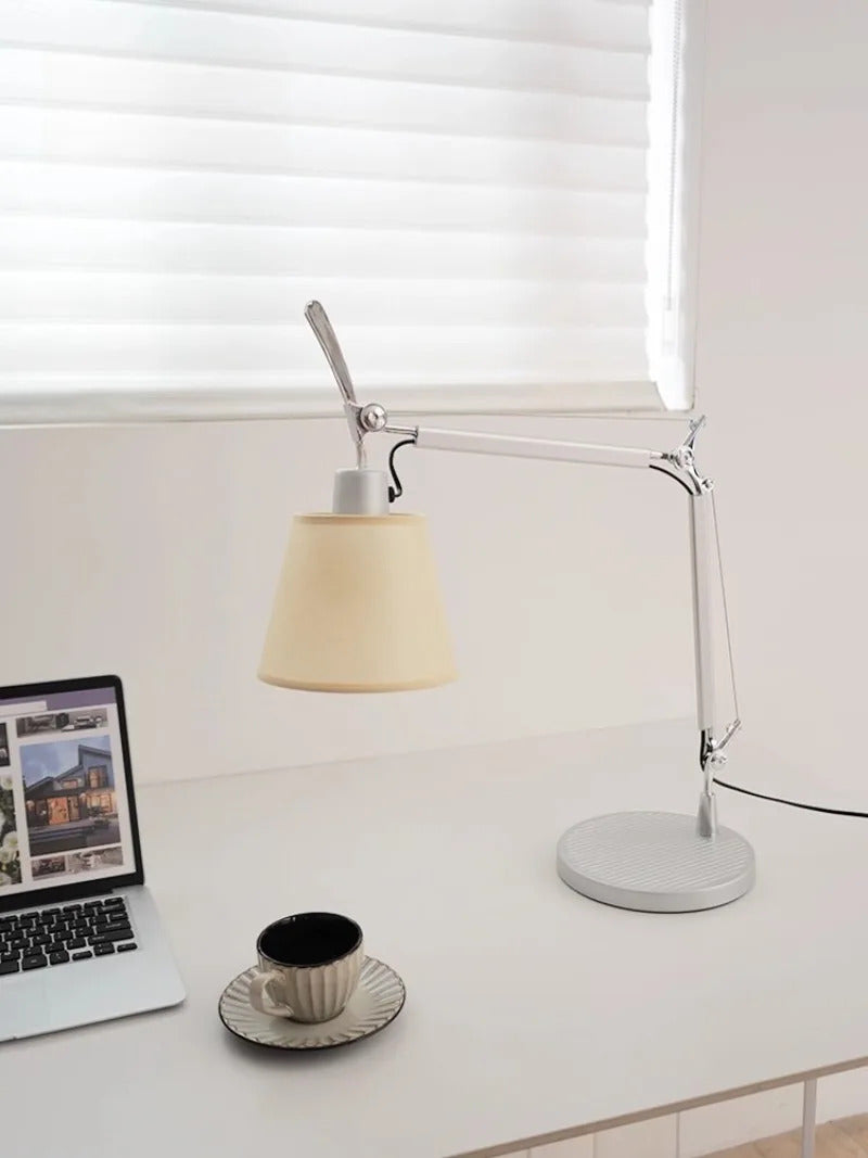 Italian Rocker Arm Table Lamp Nordic Designer Bedroom Bedside Floor Lamps Creative Office Study LED Eye Protection Reading Light