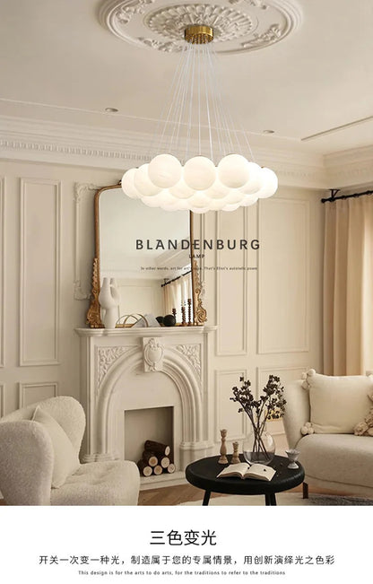 Lustre moderno em estilo creme com bolas de vidro branco, lustre criativo de bolhas LED para sala de estar e quarto, candeeiro nórdico com lua e planetas.