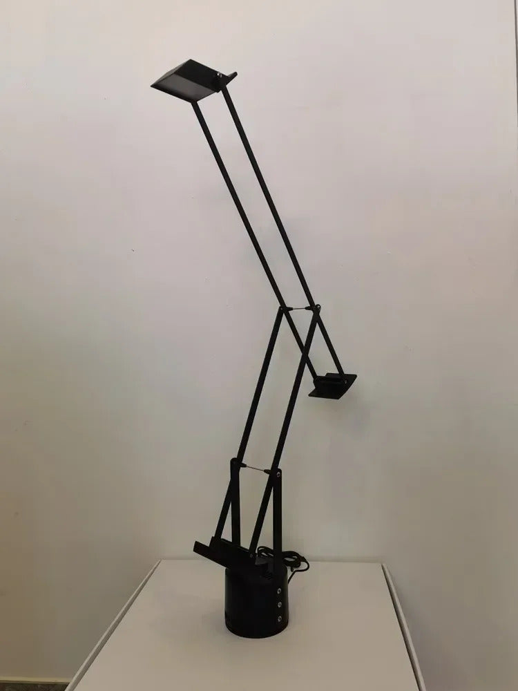 Creative Black Table Lamp for The Study Room Bedroom Bedside Hotel Designer Table Light Home Decor Desk Lamp